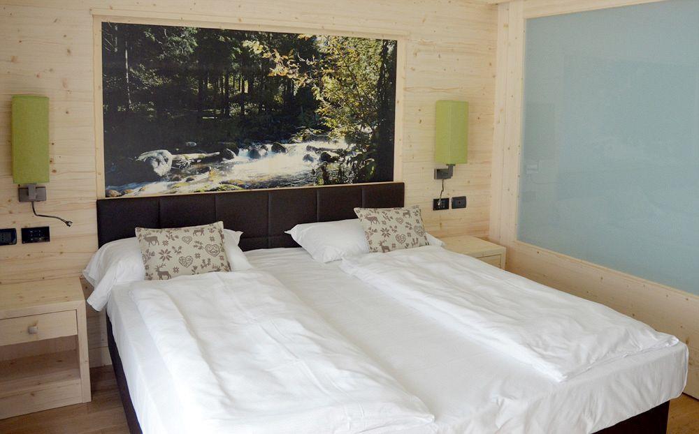 Alpholiday Dolomiti Wellness & Family Hotel Dimaro Ngoại thất bức ảnh