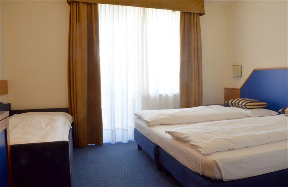 Alpholiday Dolomiti Wellness & Family Hotel Dimaro Ngoại thất bức ảnh