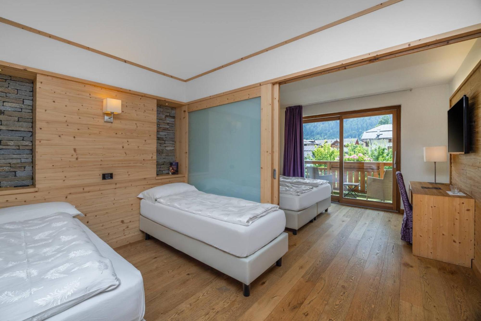 Alpholiday Dolomiti Wellness & Family Hotel Dimaro Phòng bức ảnh