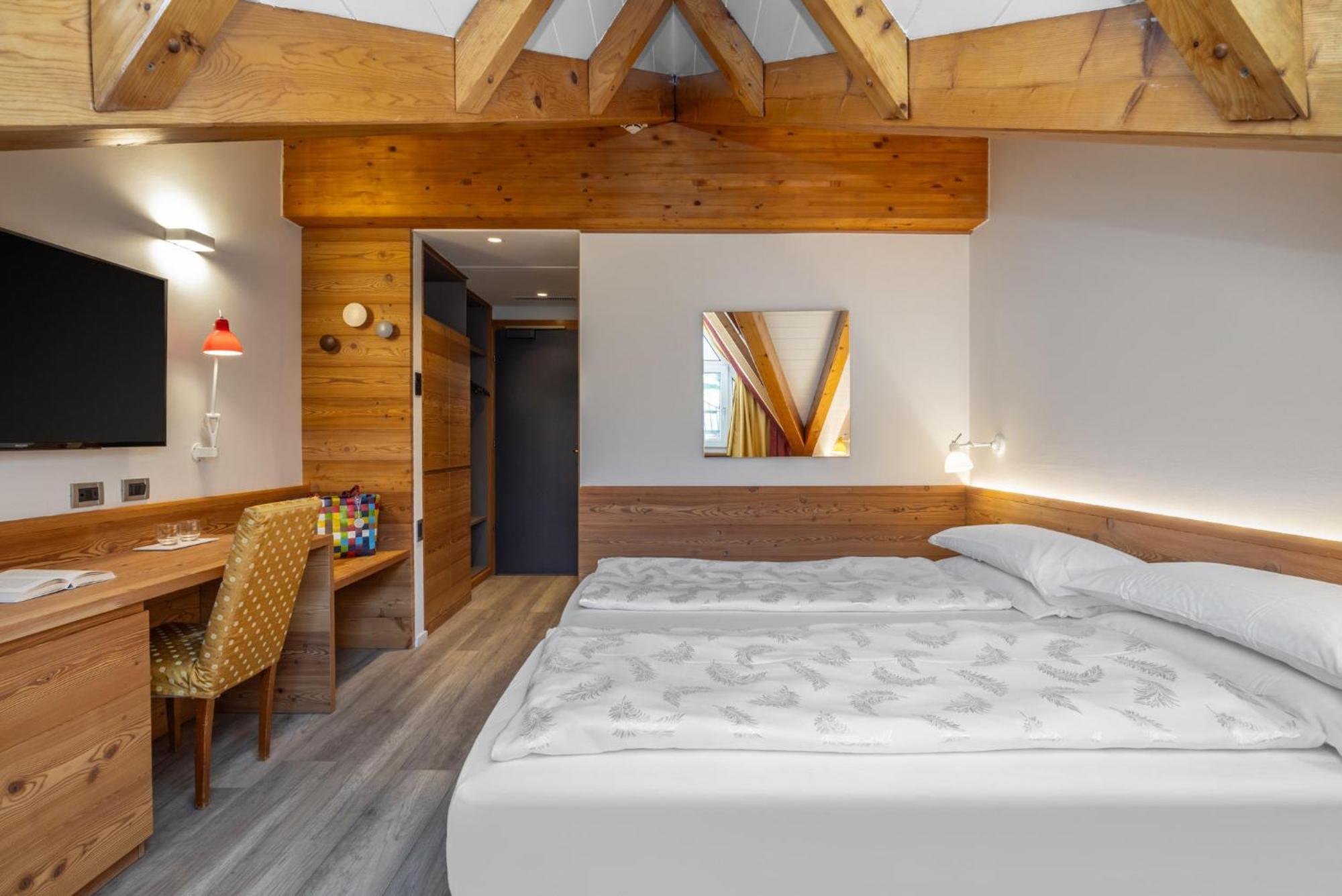 Alpholiday Dolomiti Wellness & Family Hotel Dimaro Phòng bức ảnh