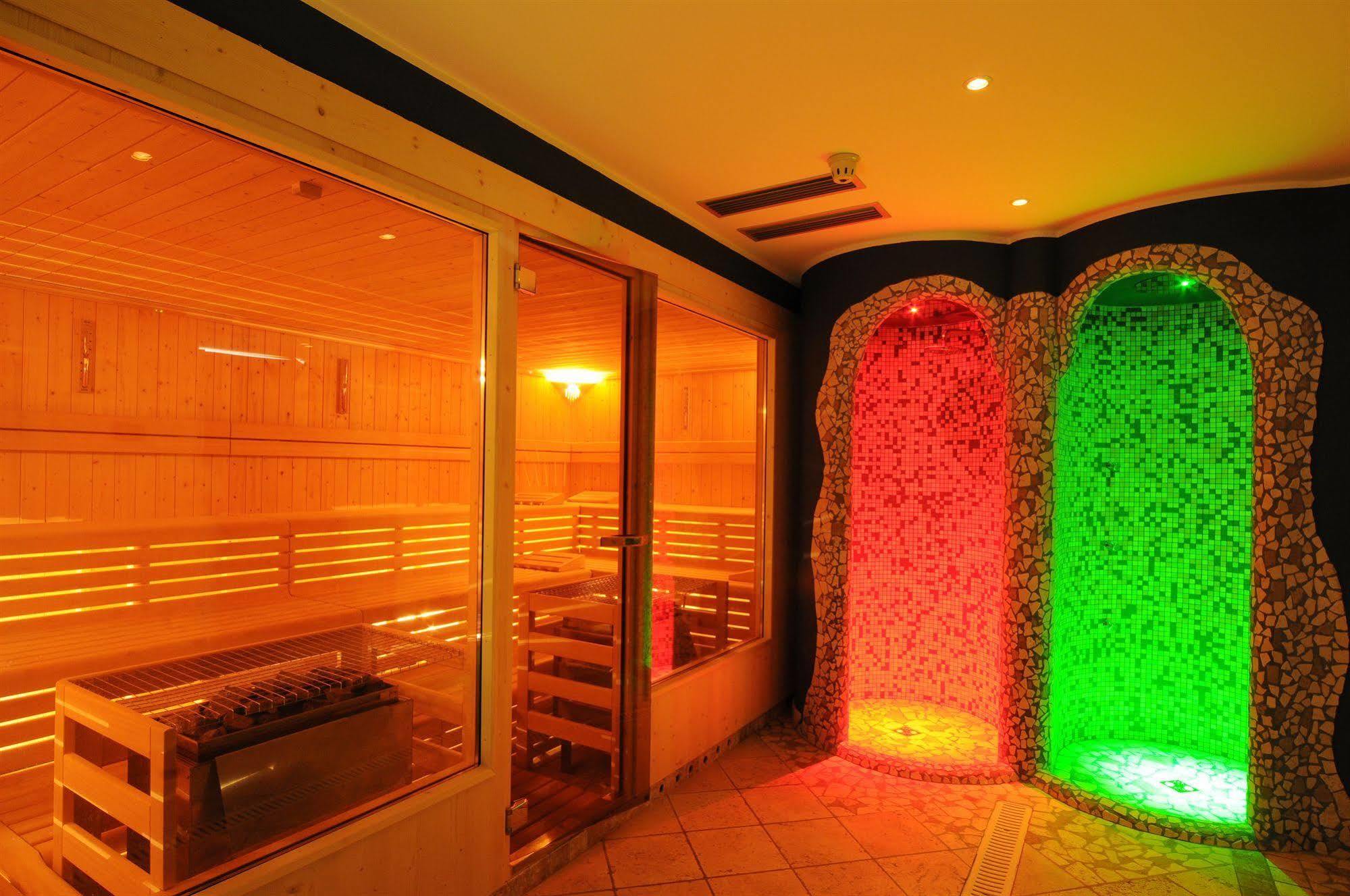 Alpholiday Dolomiti Wellness & Family Hotel Dimaro Tiện nghi bức ảnh